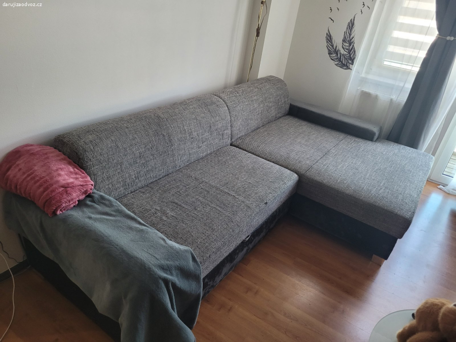 Daruji rozkládací sedačku s úložným prostorem