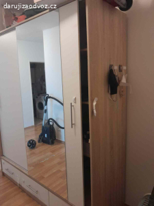 Daruji šatní skříň 181šx212vx63h