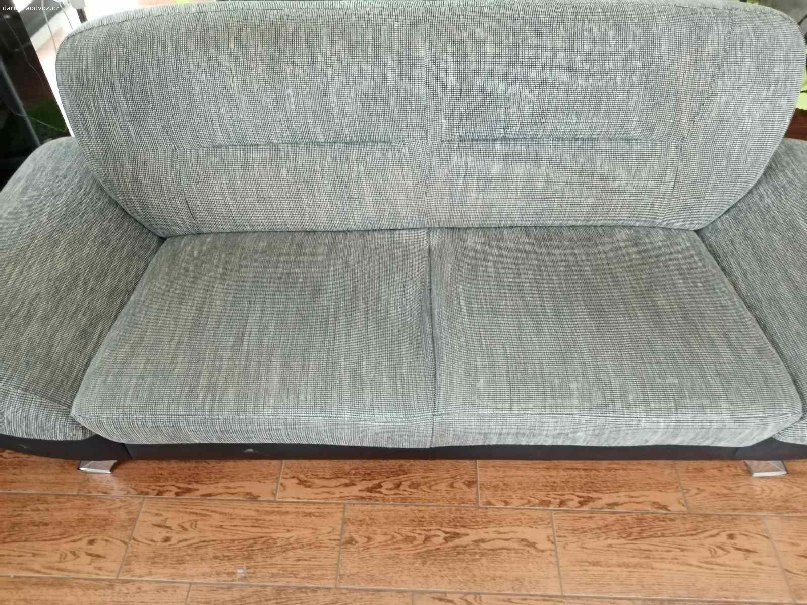 Daruji sedačku. Daruji používanou sedačku 2+3
