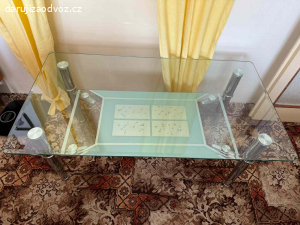 Daruji skleněný stůl
