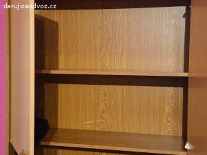 Daruji skříň s peřiňákem