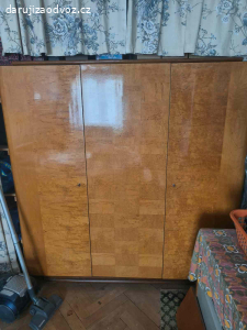 Daruji skříně a postel