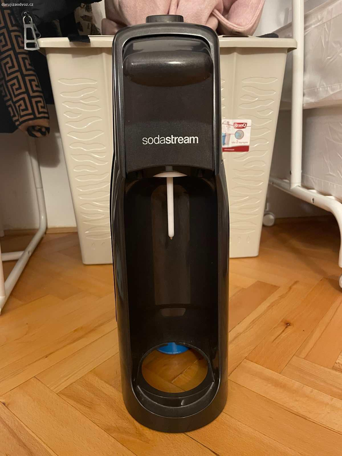 Sodastream. Vyměním sodastream se zavedenou bombičkou za dobrý jemne mlety kafe.