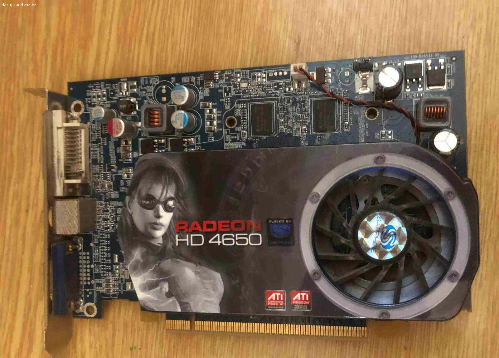 Daruji součástky na stolní počítač.. Součástky s rozebraného počítače 10kusů včetně klávesnice a repro.