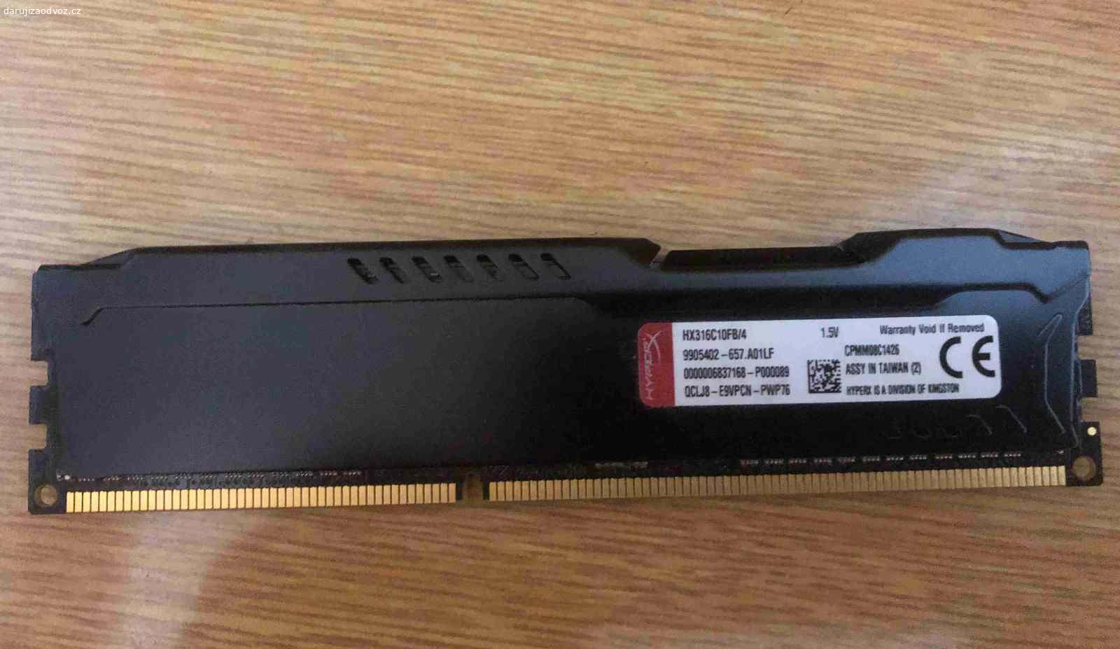 Daruji součástky na stolní počítač.. Součástky s rozebraného počítače 10kusů včetně klávesnice a repro.