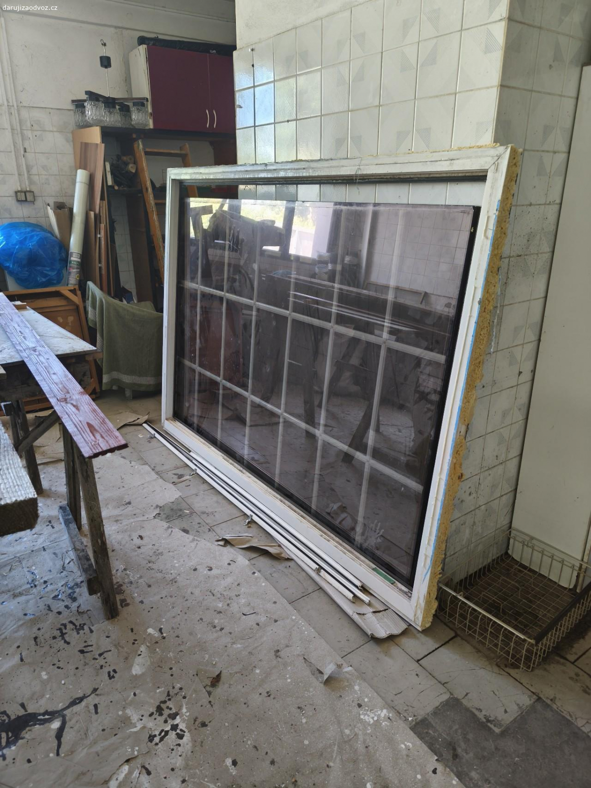 Daruji staré okno. Daruji staré okno, nelze otevřít