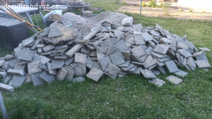 Daruji starší dlažbu