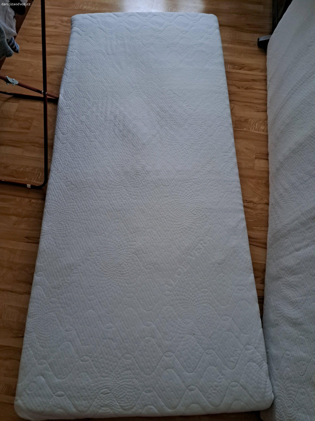 Daruji starší matrace pružinové. Daruji 2 starší matrace pružinové od firmy Grossmann Opava.rozměry 210 cm x 90 cm. Třeba ještě někomu někde na chatě udělaji radost