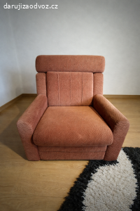 Daruji starý nábytek+lustr