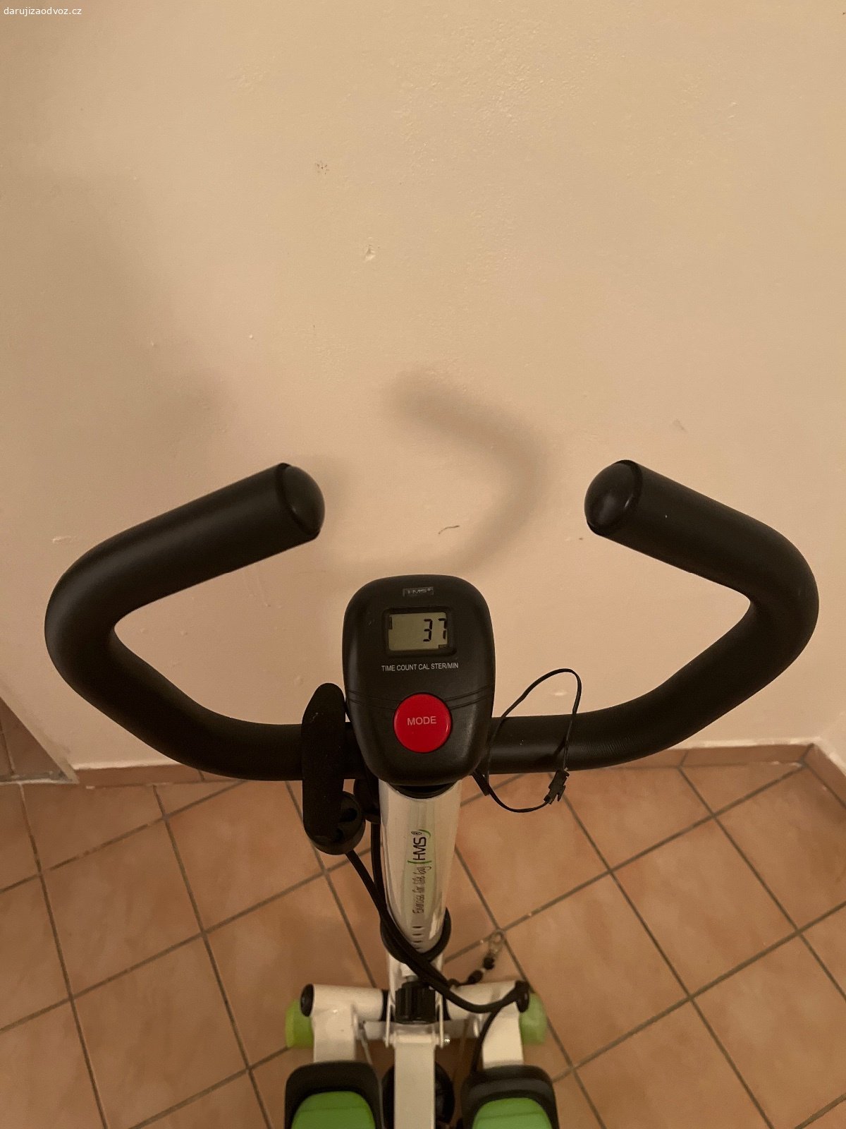 Daruji Stepper. Daruji nepoužívaný funkční Stepper HMS. Počítadlo je funkční. Celkově funkční bez poškození. Pouze trochu zanesený prachem.
