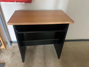 daruji stolek na počítač