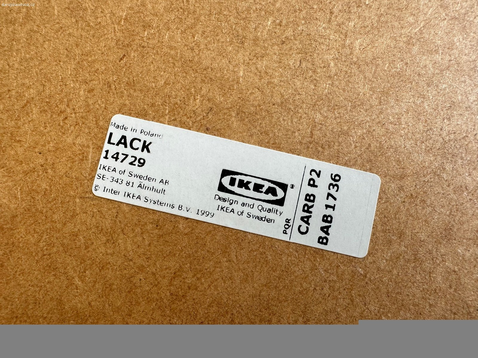 Daruji stolky Ikea (3ks). Čtvercový mám dvakrát, obdélníkový jednou. Dobrý stav. Viz foto. Převzetí tento víkend (10.-11.10.), jiný termín možný není. V případě zájmu napište kdy se vám to hodí si nábytek převzít a mobil na vás.