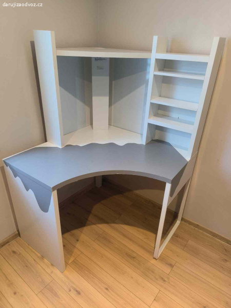 Daruji stůl do dětského pokoje