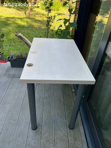 Daruji stůl od truhláře