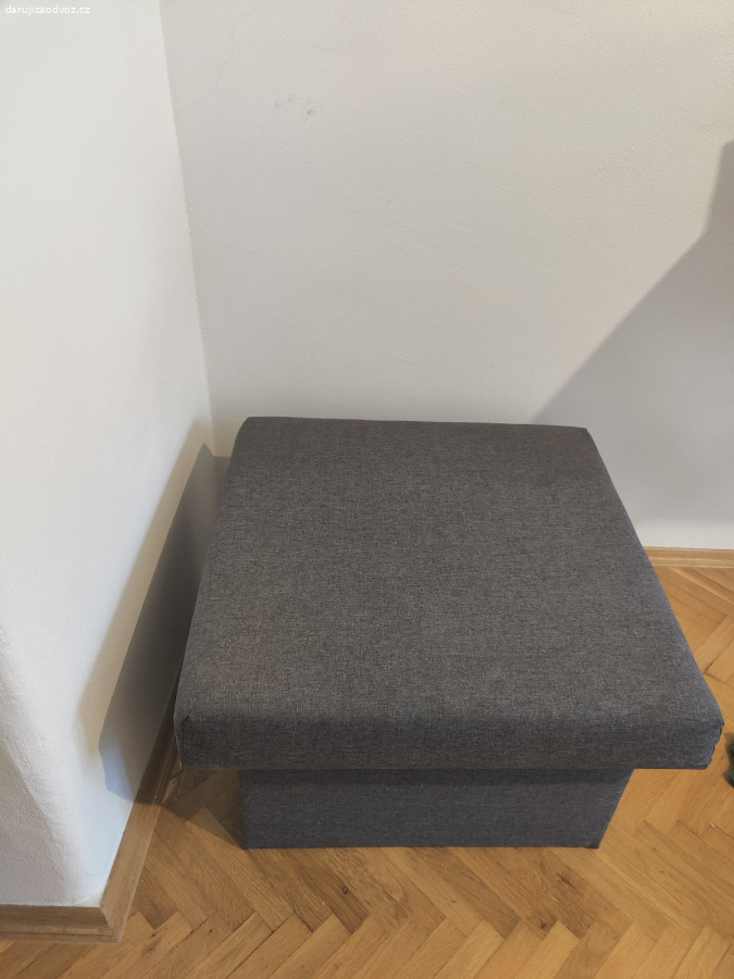 Daruji taburet s úložným prostorem