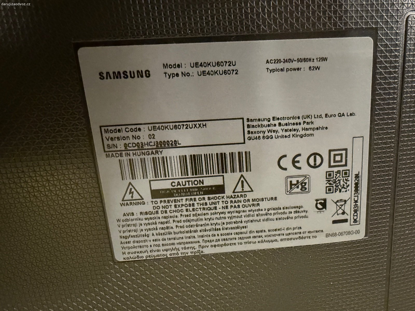 Daruji televizi Samsung k zaveseni na zed. Televize samsung, uhlopricka 100 cm.
Rozmery 90x60 cm.

Plne funkcni, neposkozena.

Bez stojanu, pouze k zaveseni na zed, vcetne vesaku.