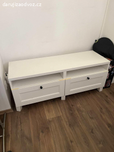 Daruji televizni stolek
