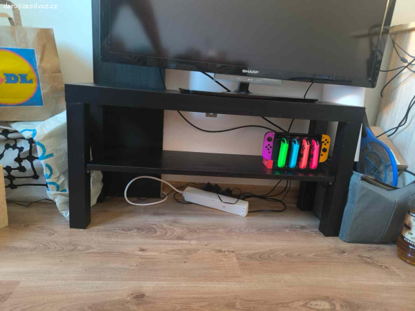 Daruji televizní stolek