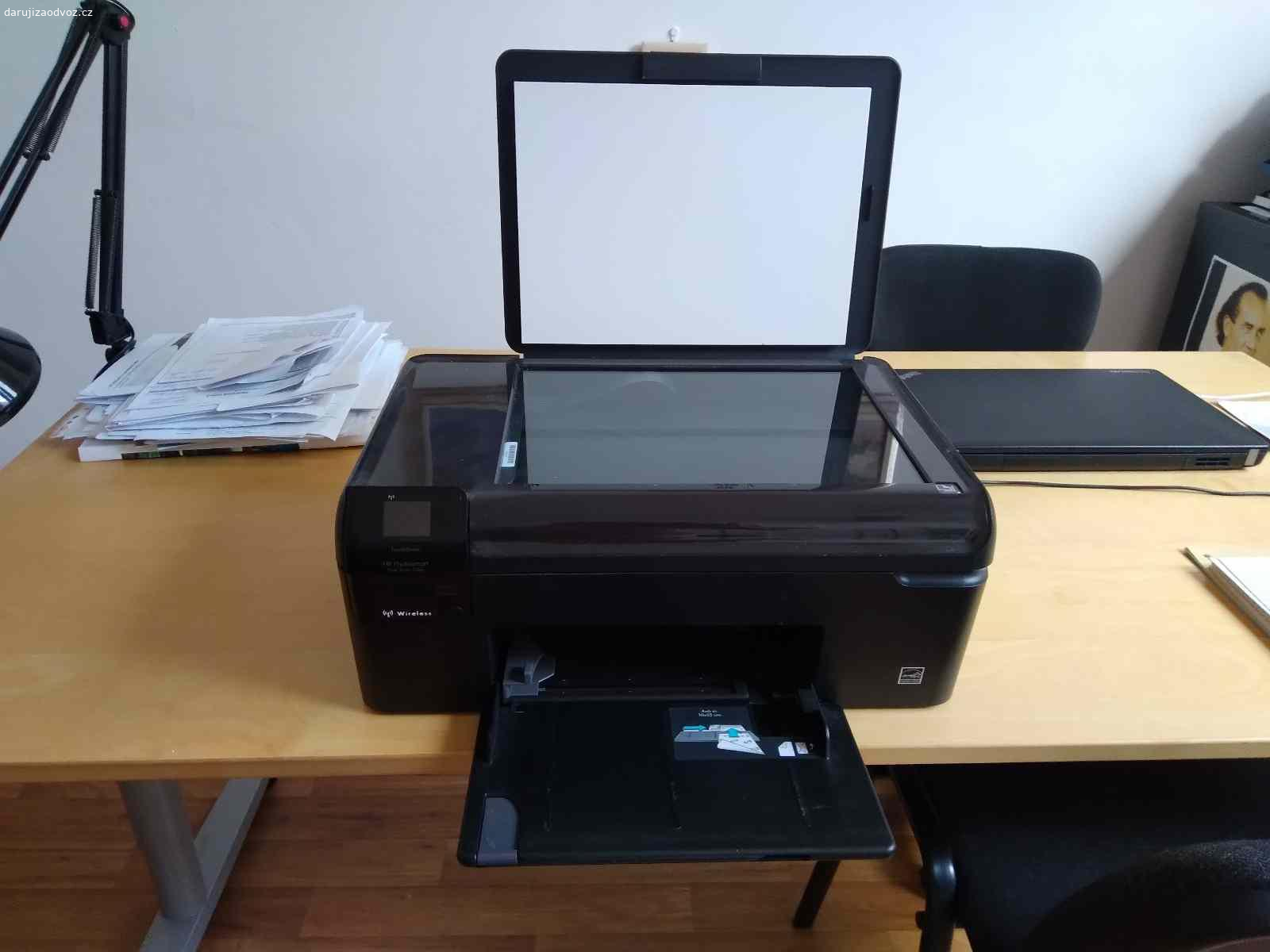 Daruji tiskárnu HP končím s podnikáním. Daruji černou inkoustovou tiskárnu HP, funkční, 43x28x16.