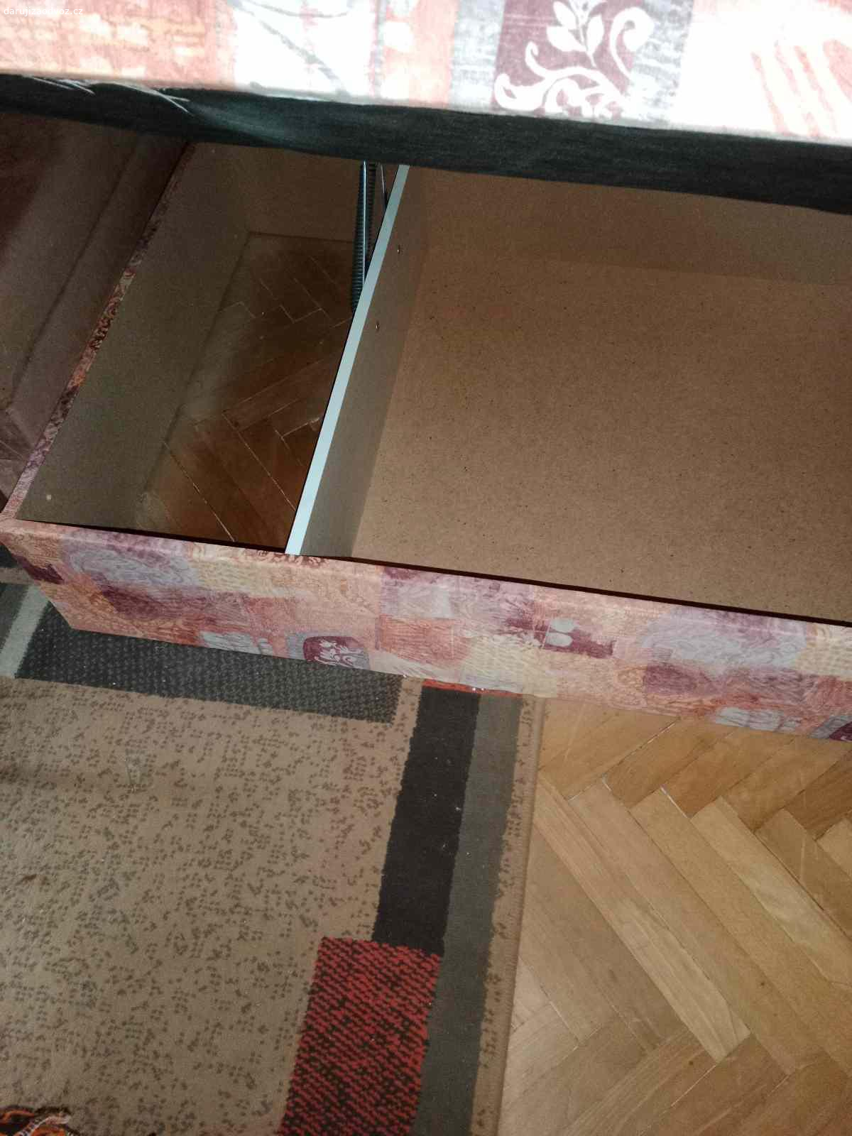 Daruji válendu.. Málo používaná.