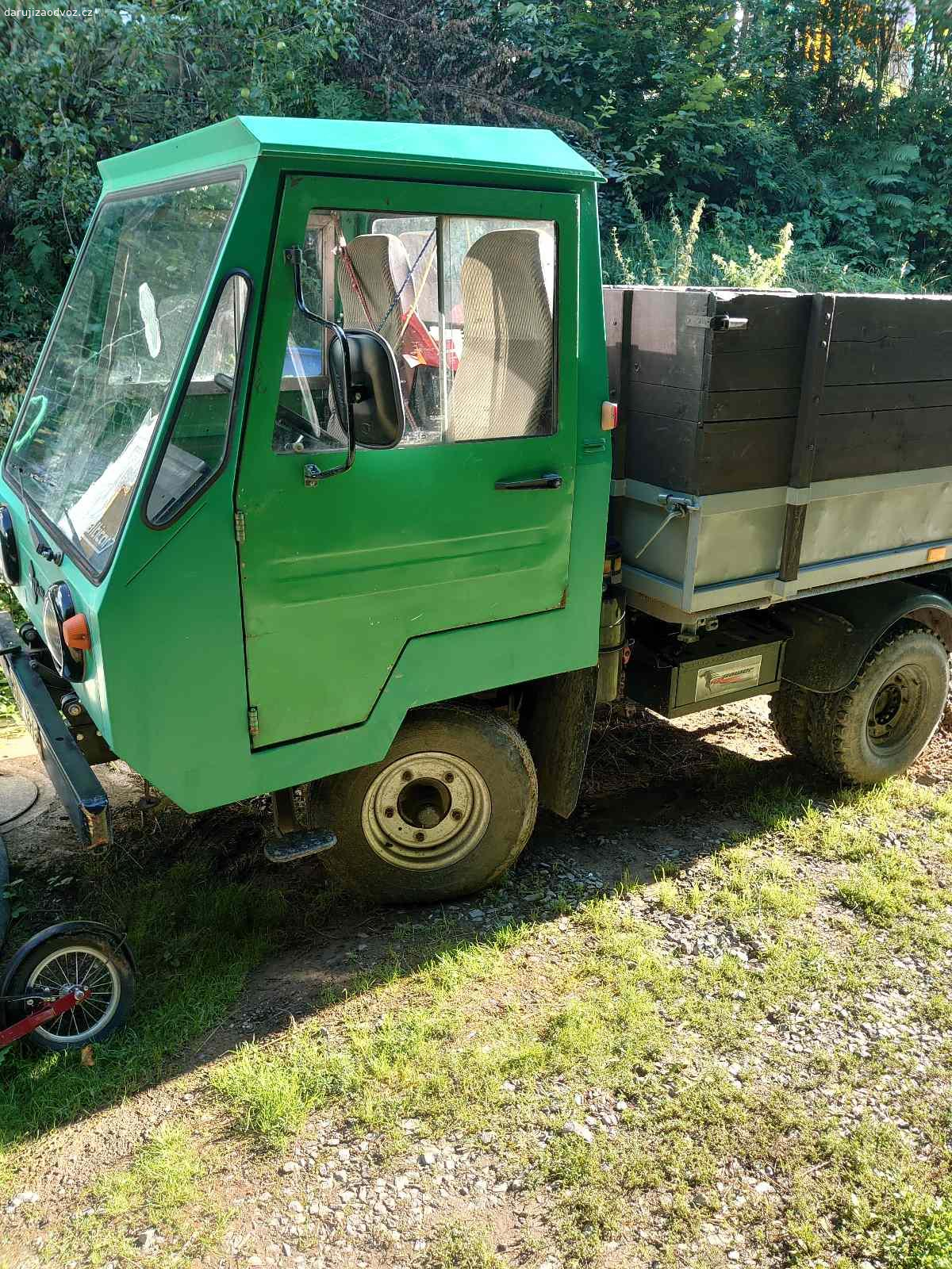 Daruji výkopovou zeminu. Daruji výkopovou zeminu. Je to směs, ale spíše jílovitá. Vhodná spíše na rovnání terénu, nevhodná na pěstování zeleniny apod.
Po blízkém okolí není problém dovézt (zdarma).
Zeminy bude dost, cca 30m3.