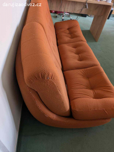 Daruji za odvoz gauč