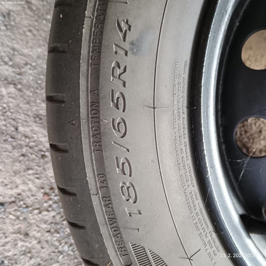 Daruji za odvoz 4 kola z Peugeota 306