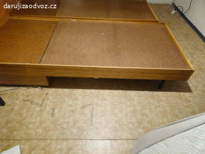 Daruji za odvoz dvě postele