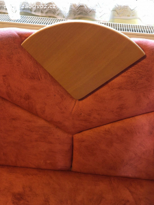 Daruji za odvoz jídelní lavici.