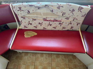 Daruji za odvoz jídelní lavici