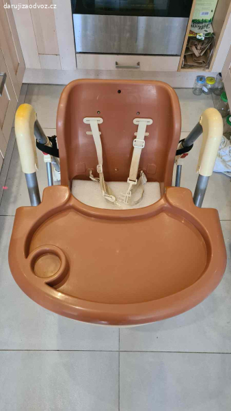 Daruji za odvoz jídelní židličku