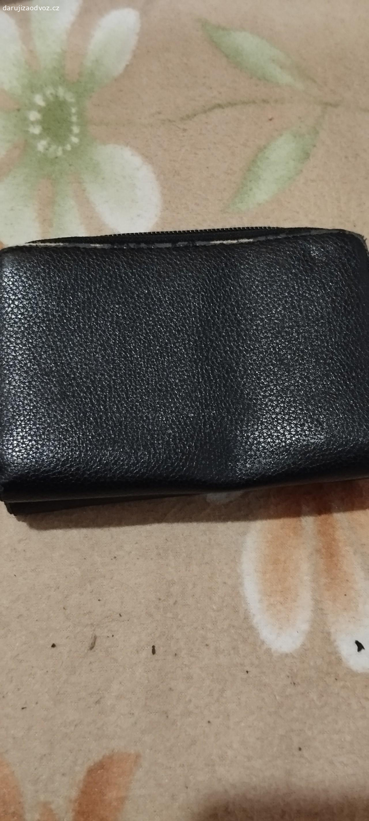 Daruji za odvoz peněženku. Peněženka za odvoz