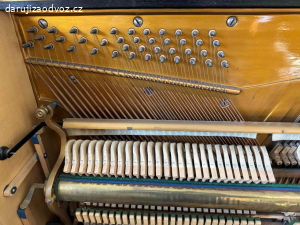 Daruji za odvoz pianino