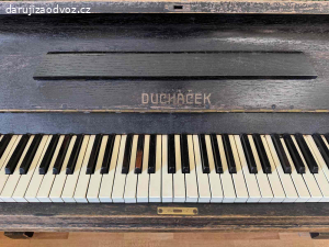 Daruji za odvoz pianino