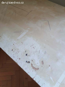 Daruji za odvoz pracovní stůl IKEA