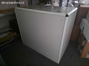 Daruji za odvoz prodejni pult