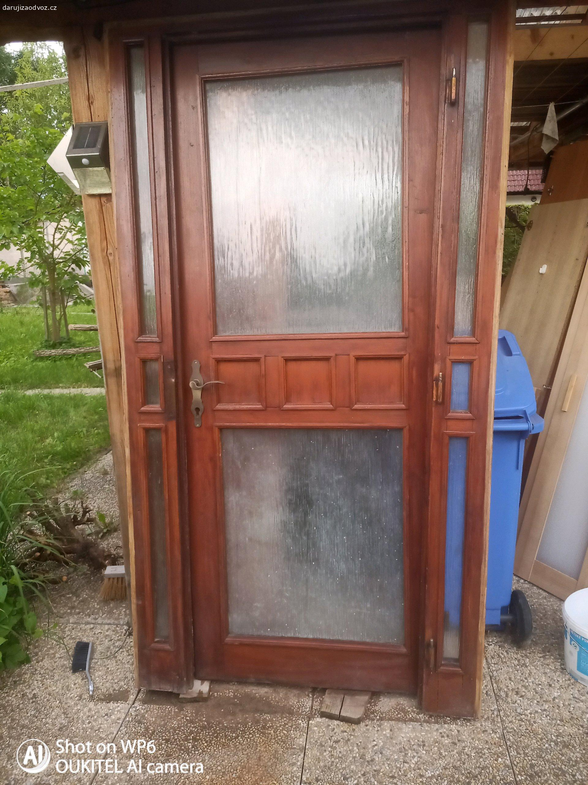 daruji za odvoz prosklené dveře. rám 118 x 218cm
křídlo 82 x 208cm levé
