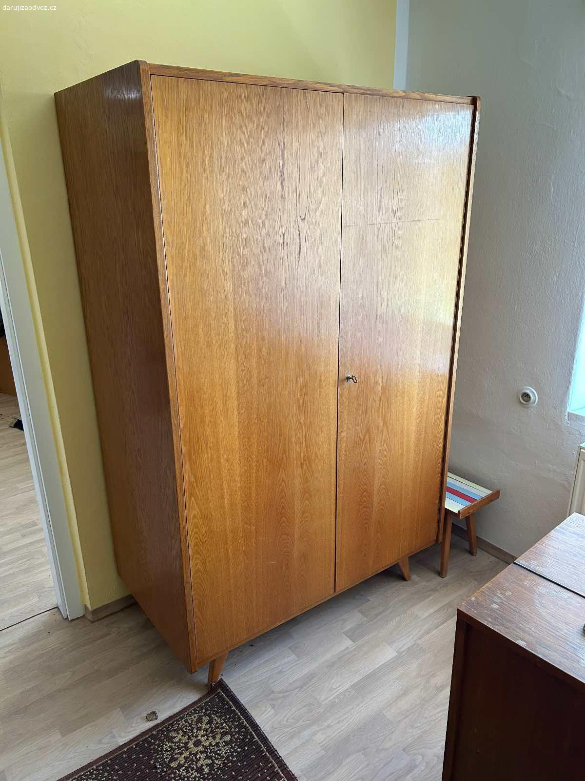 Daruji za odvoz stary nabytek. Daruji za odvoz stary nabytek, v pripade zajmu napisu rozmery do zpravy.