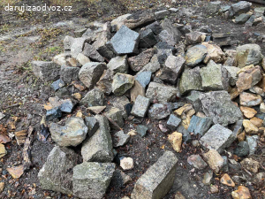 Daruji za odvoz žulové kameny!