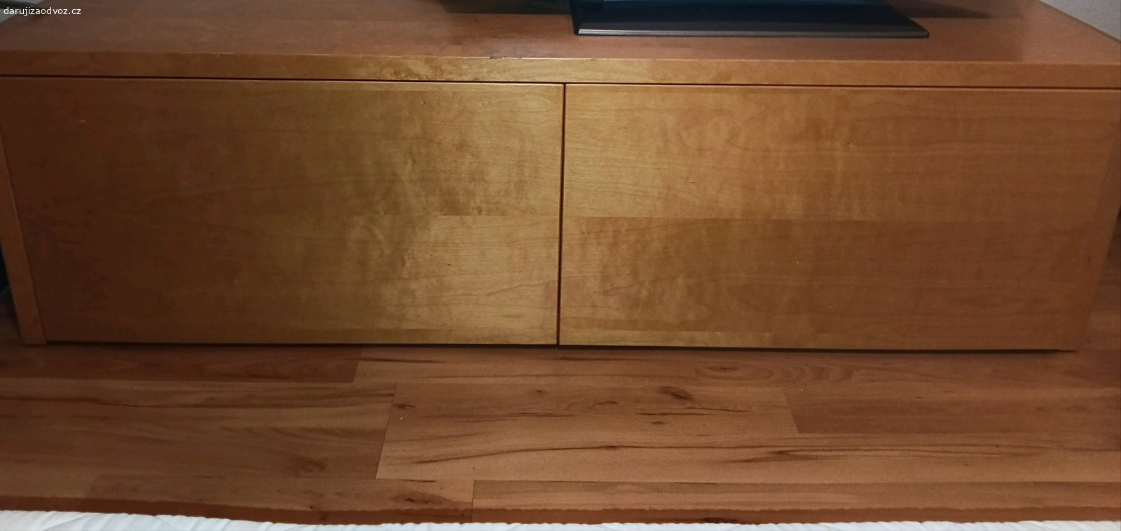 daruji za odvoz. daruji křeslo a komodu