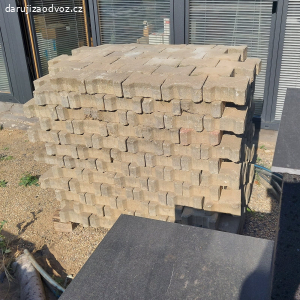 REZERVOVÁNO - zátěžová zámková dlažba 12 m2