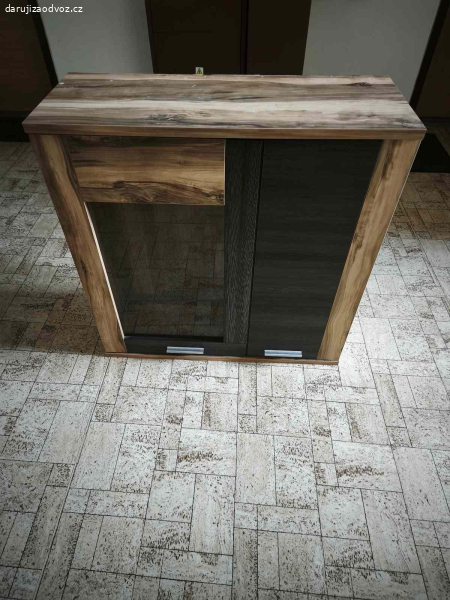 Daruji závěsnou skříňku