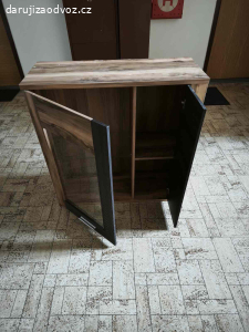 Daruji závěsnou skříňku