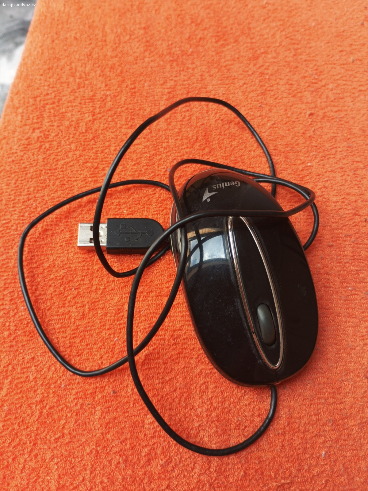 Daruji. Daruji tyto věci, nepotřebuji