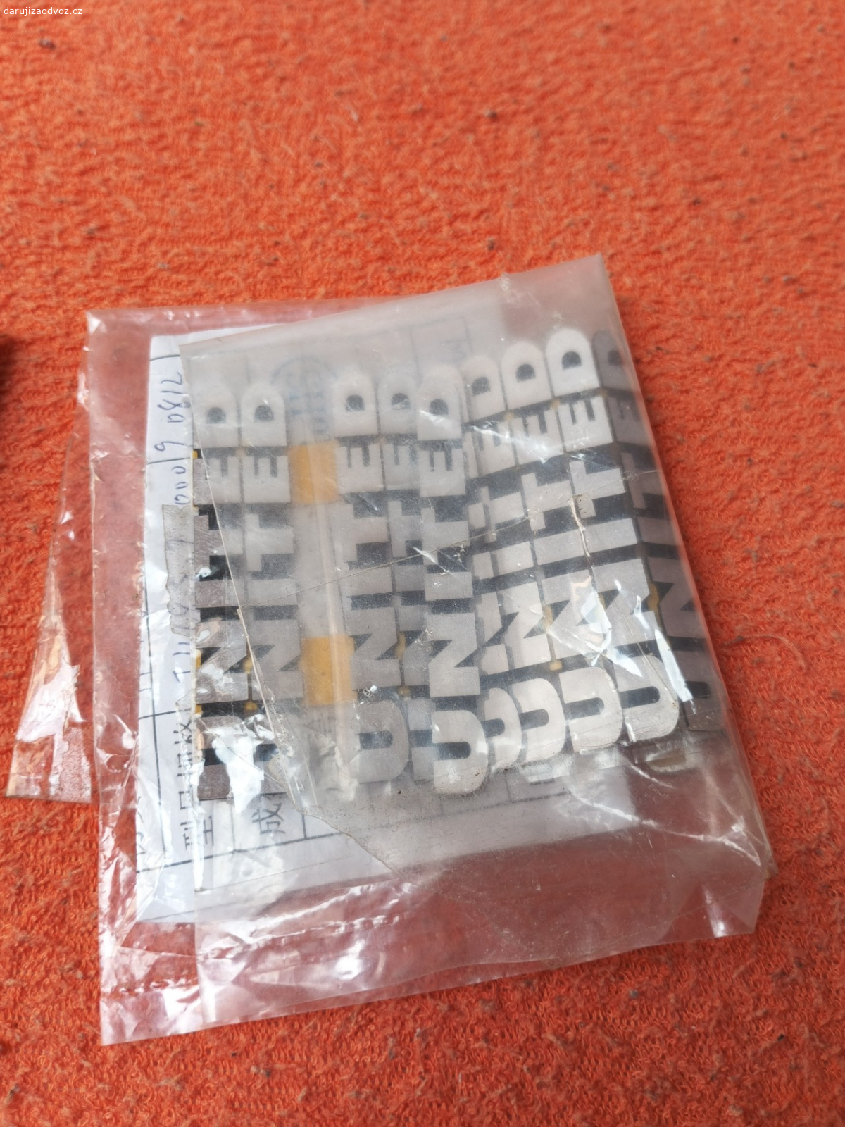 Daruji. Daruji tyto věci, nepotřebuji