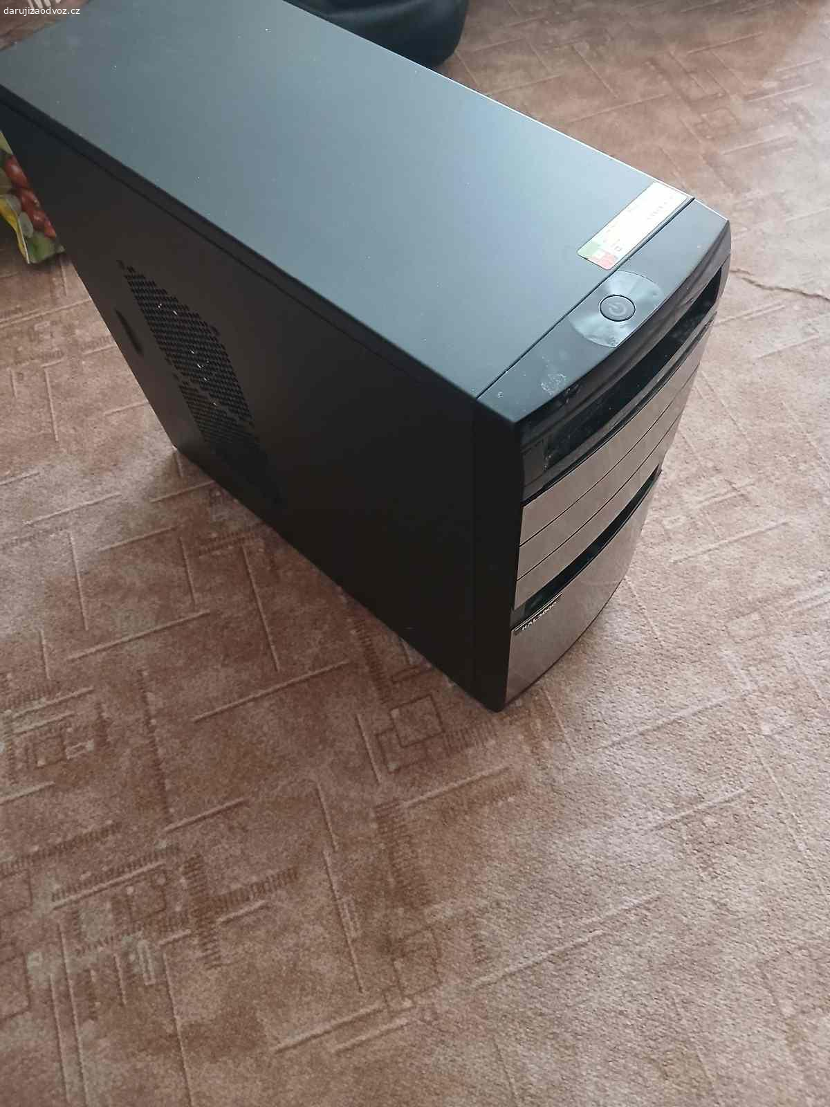 Daruji. Daruji bendu Pc, vse funguje, jen vybrana pametovka
Rozmery v,š, h.  42x18x47