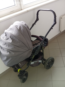 Kočárek korbičku i sportovní sezení