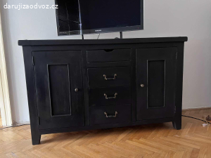 Darujú za odvoz komodu