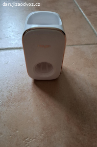 Dávkovač zubní pasty,náušnice,..