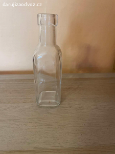 Dekorační sklenička - výška cca 16 cm